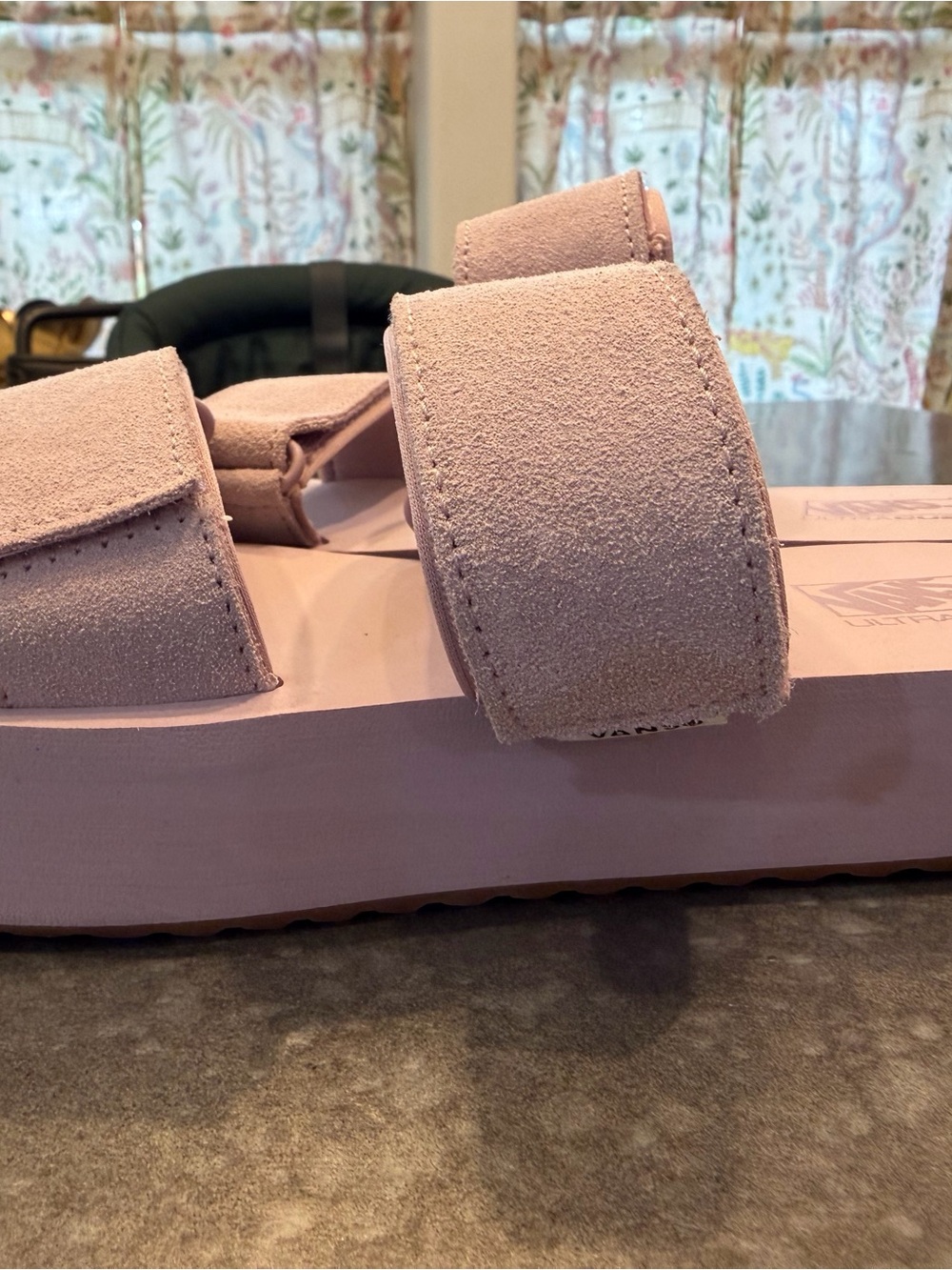 Vans Women's Light Pink Suede Platform Slide Sandals